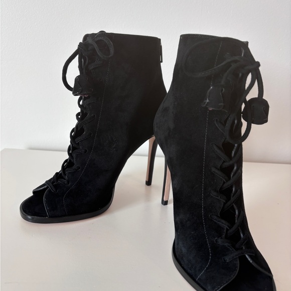 Brand New COACH Black Lena Lux Suede Lace Up Bootie. Size 5 - Picture 8 of 16